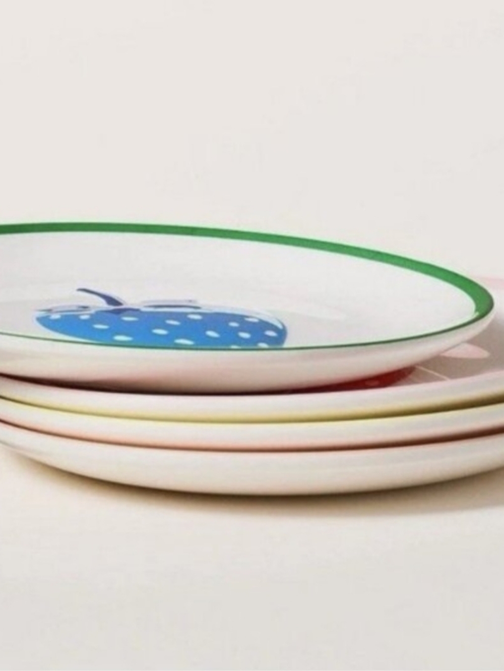 Kate Spade Set of 4 Strawberry Accent Plates - Yellow, Peach, Pink, Green Rim - Picture 2 of 2